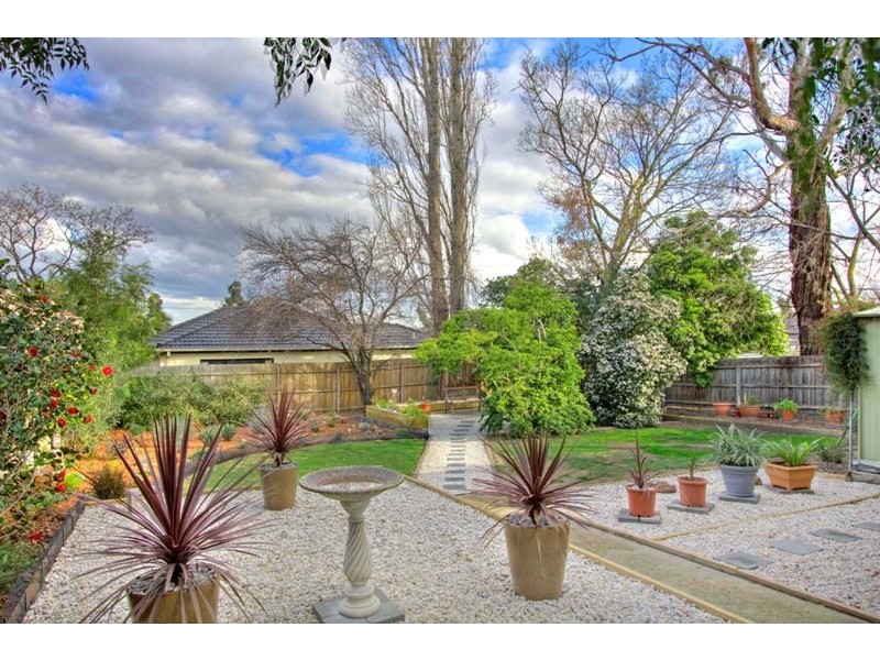 33 Philip Road, Hallam VIC 3803