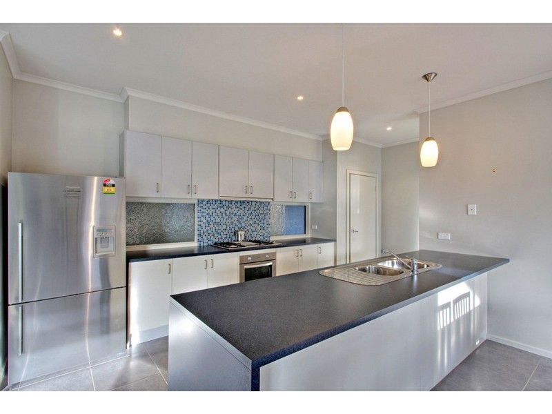 12 Fallingwater Drive, Pakenham VIC 3810