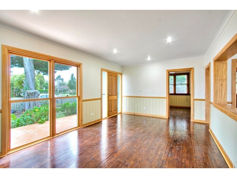 16A Highview Avenue, Cranbourne VIC 3977