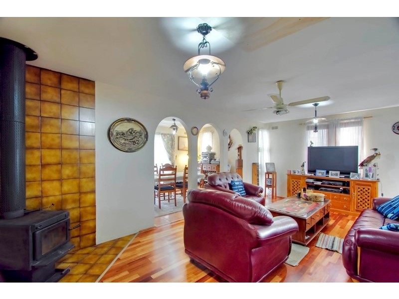 10 Pound Road, Hampton Park VIC 3976