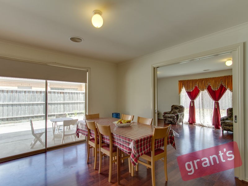 8 Palmer Drive, Narre Warren VIC 3805