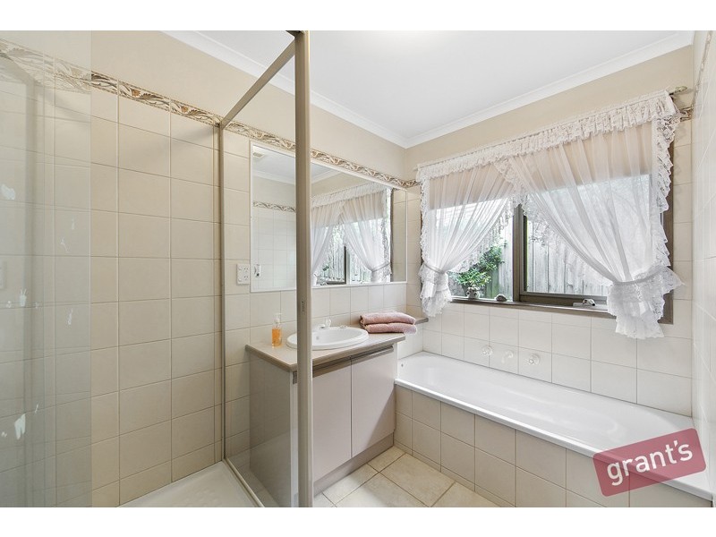 8 Hansen Court, Narre Warren VIC 3805