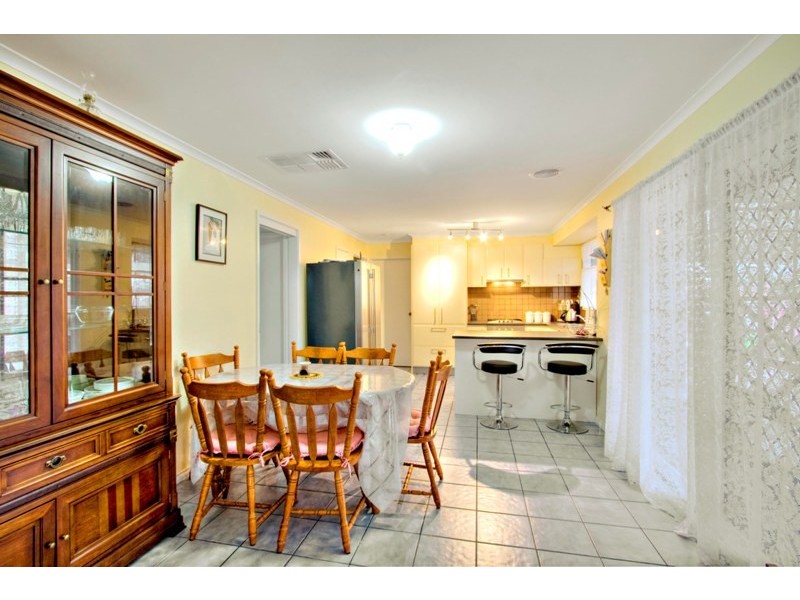 14 Benambra Way, Hampton Park VIC 3976