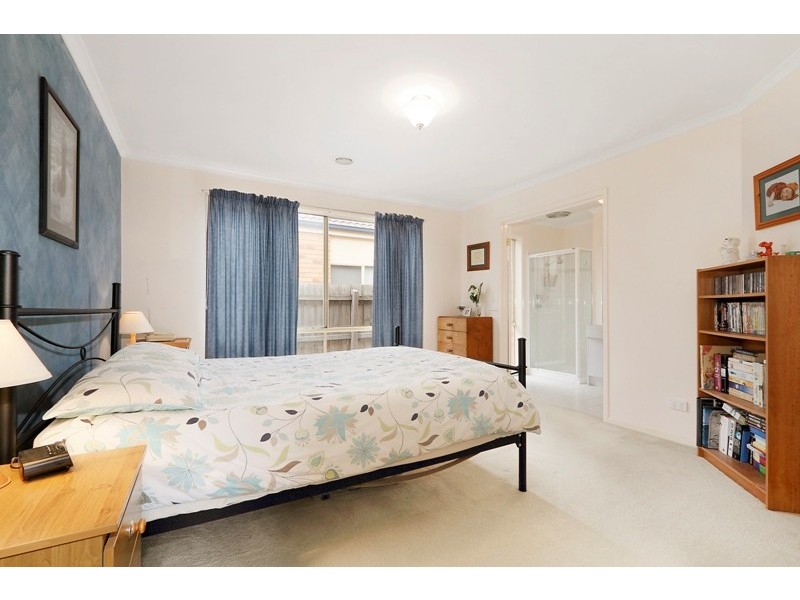 18 McCartney Drive, Narre Warren South VIC 3805