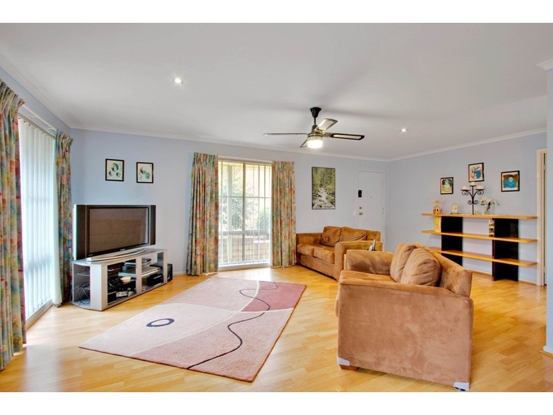 49 Pentland Drive, Narre Warren VIC 3805