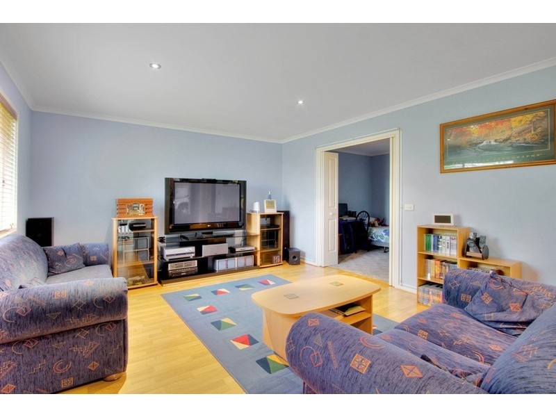 49 Pentland Drive, Narre Warren VIC 3805