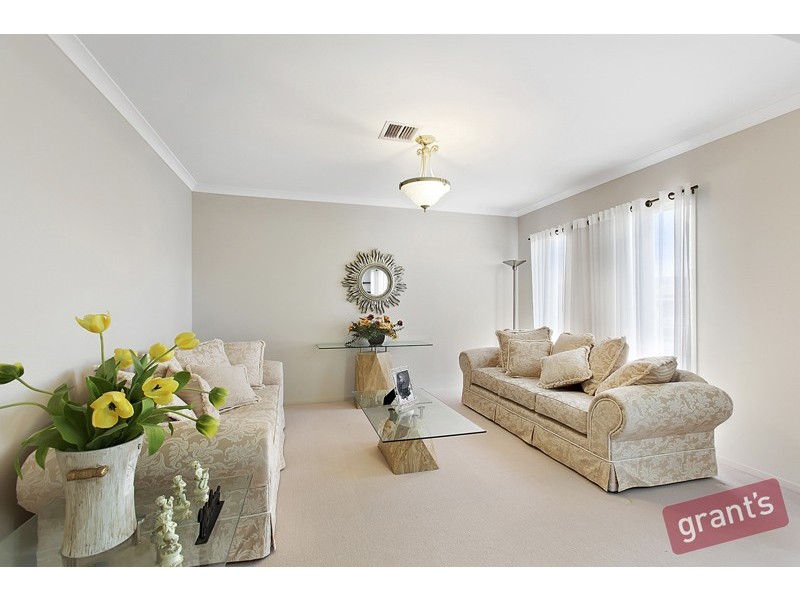 4 Jarvis Close, Narre Warren South VIC 3805