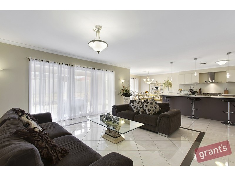 4 Jarvis Close, Narre Warren South VIC 3805