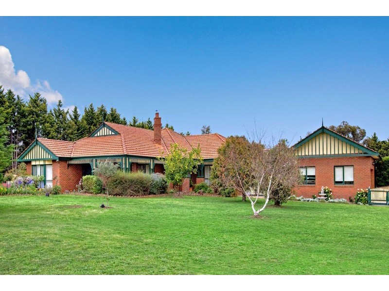 21-23 Hillsmeade Drive, Narre Warren South VIC 3805