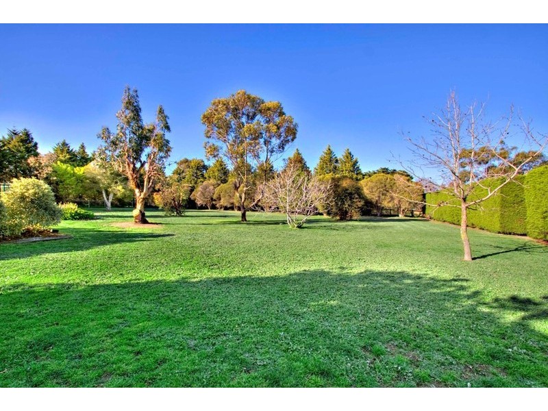 21-23 Hillsmeade Drive, Narre Warren South VIC 3805