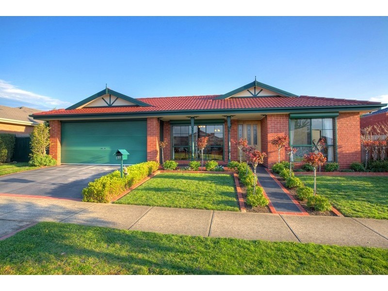 24 Tangerine Drive, Narre Warren South VIC 3805