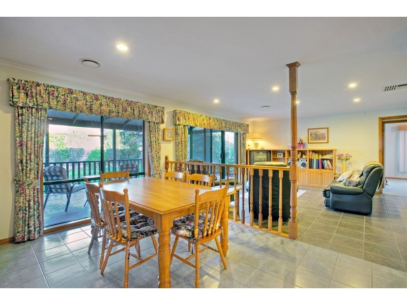 24 Tangerine Drive, Narre Warren South VIC 3805