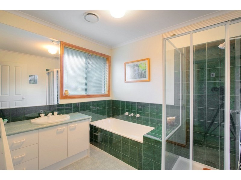 24 Tangerine Drive, Narre Warren South VIC 3805