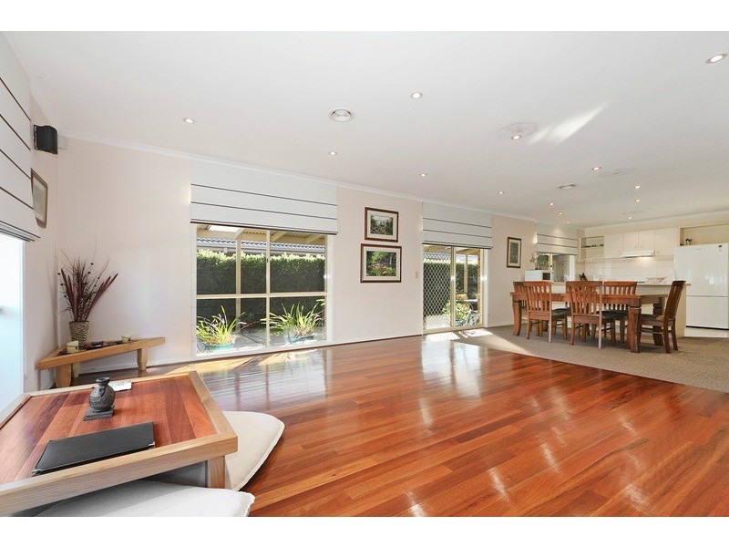 124 Strathaird Drive, Narre Warren South VIC 3805