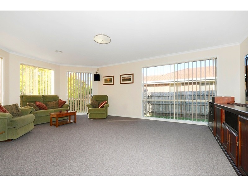 124 Strathaird Drive, Narre Warren South VIC 3805