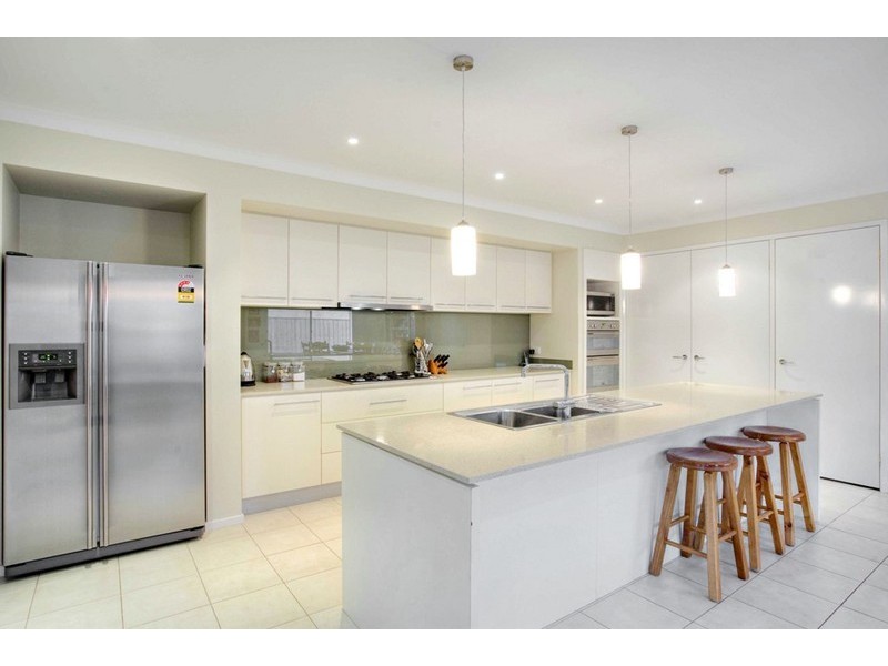 12 Foxborough Glade, Narre Warren North VIC 3804