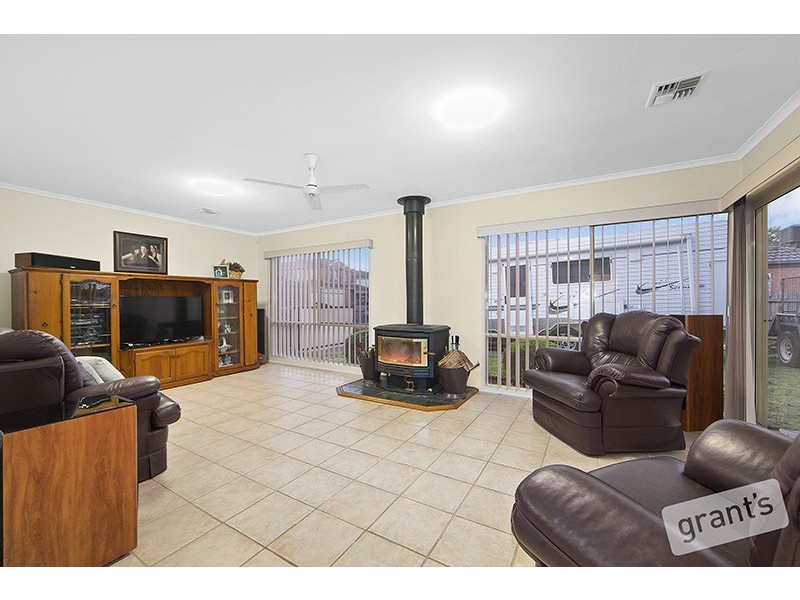 12 President Road, Narre Warren South VIC 3805