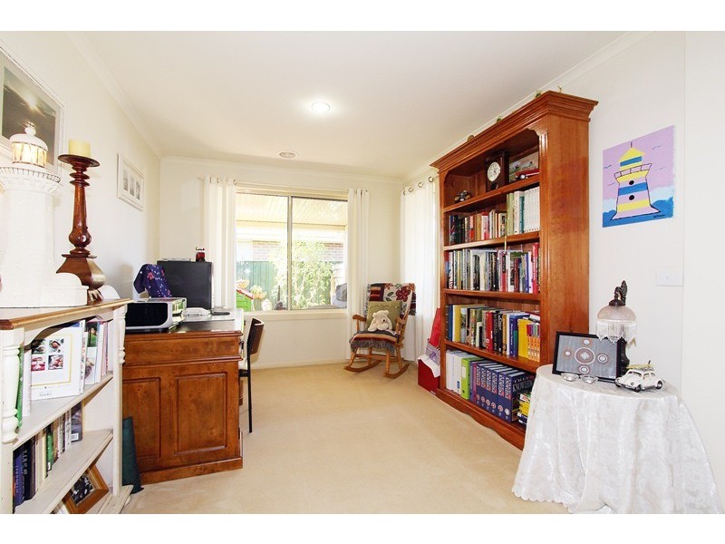 4 Ormiston Place, Narre Warren South VIC 3805