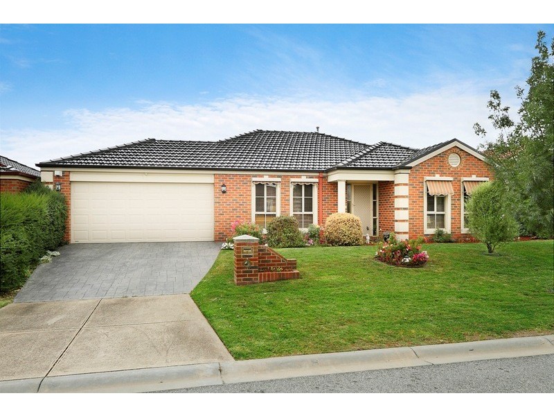 18 Ormiston Place, Narre Warren South VIC 3805