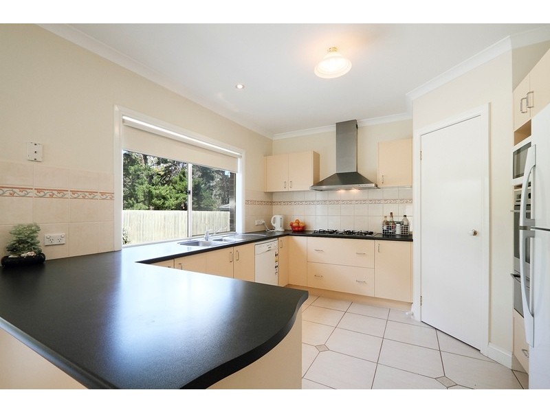 16 Eureka Crescent, Narre Warren South VIC 3805