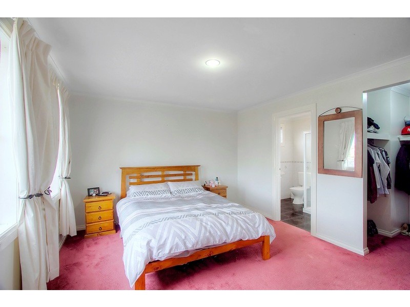 6 Henshaw Court, Narre Warren South VIC 3805