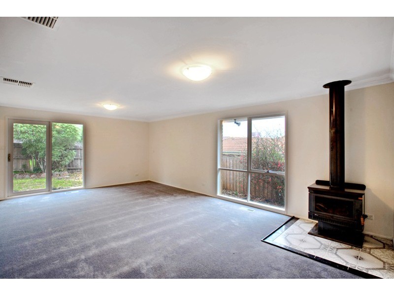 16 Scoble Place, Narre Warren VIC 3805