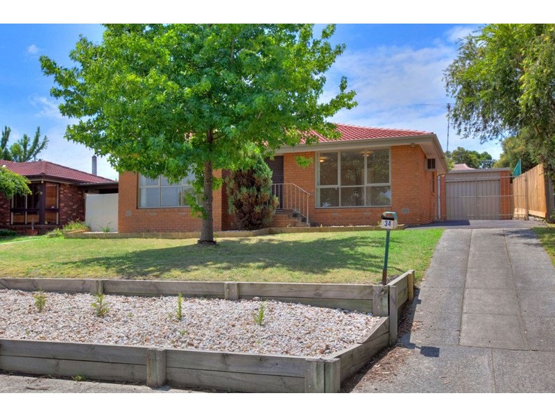 34 Saxonwood Drive, Narre Warren VIC 3805
