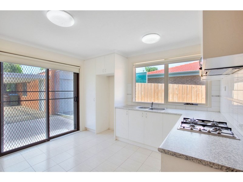 34 Saxonwood Drive, Narre Warren VIC 3805