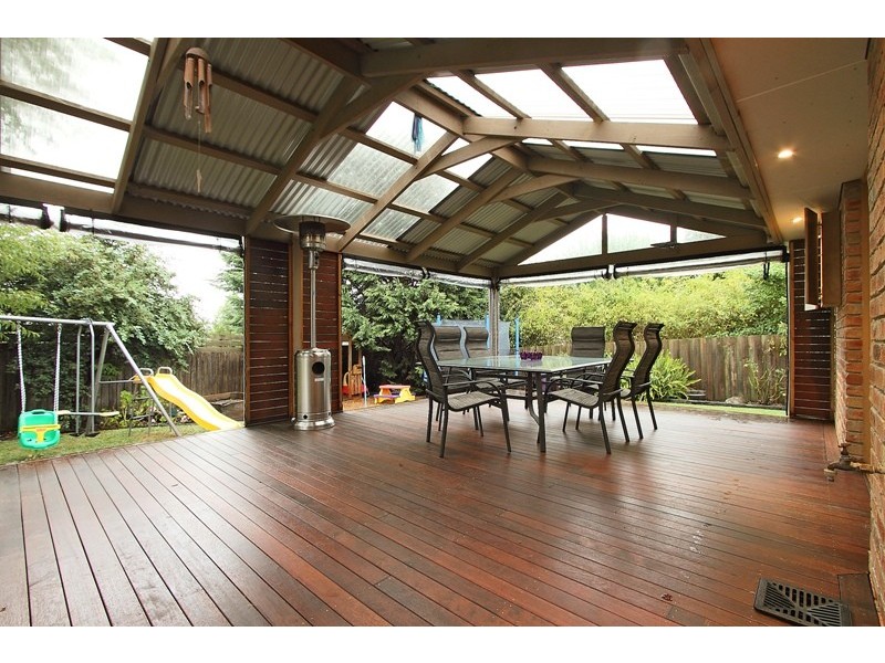 61 Ravensthorpe Crescent, Narre Warren VIC 3805