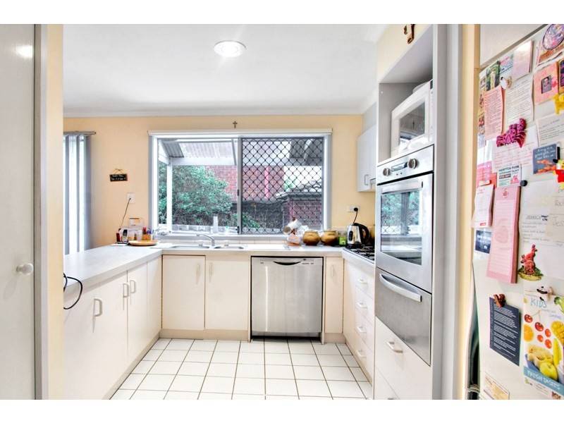 6 Edith Rise, Hampton Park VIC 3976