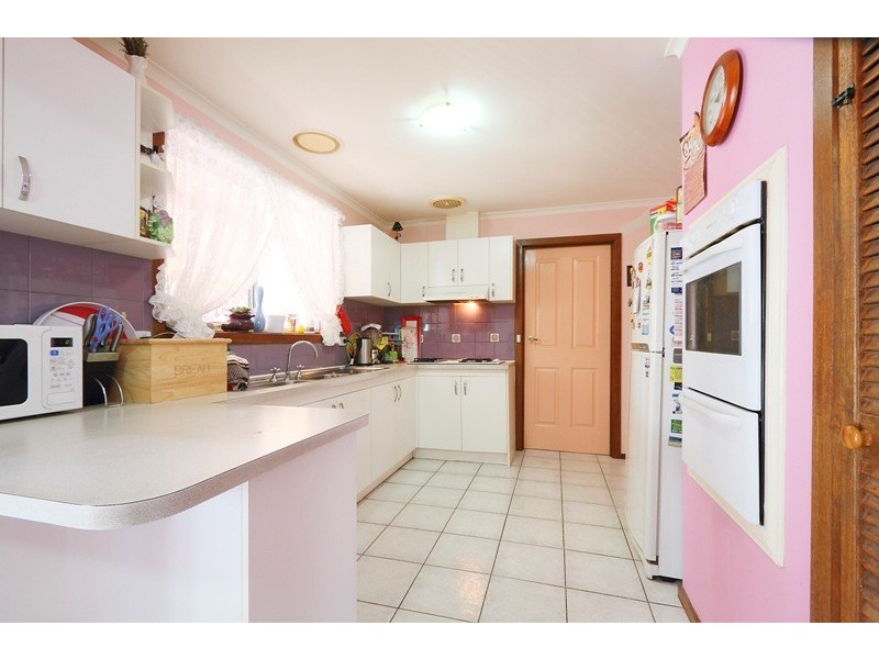 6 Ranch Court, Narre Warren VIC 3805