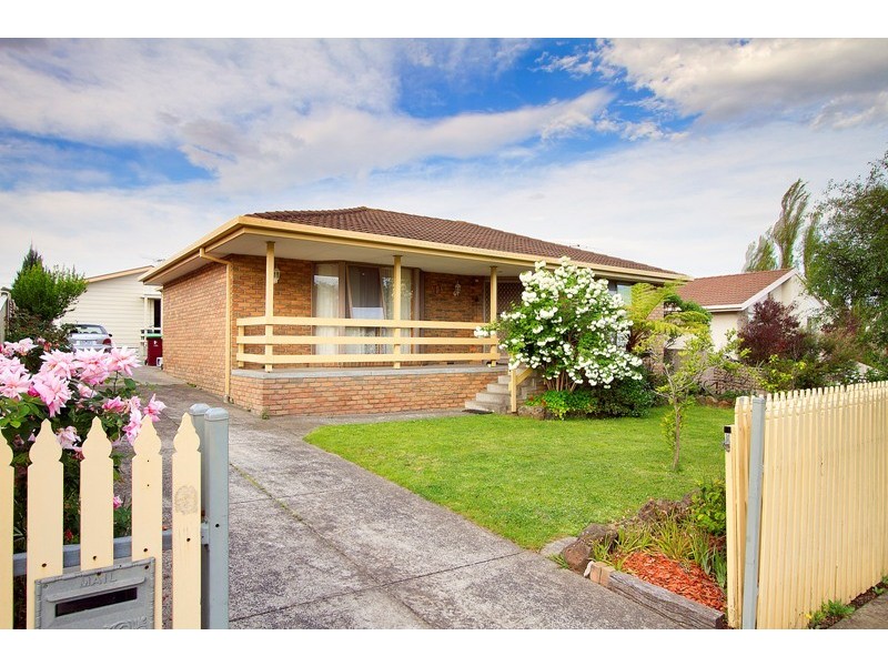 17 Henlow Rise, Hallam VIC 3803
