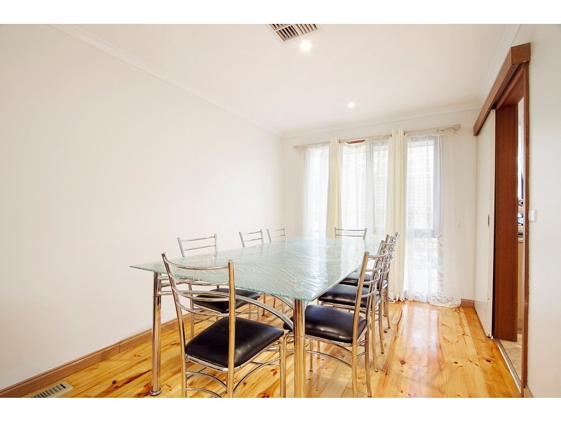 17 Henlow Rise, Hallam VIC 3803
