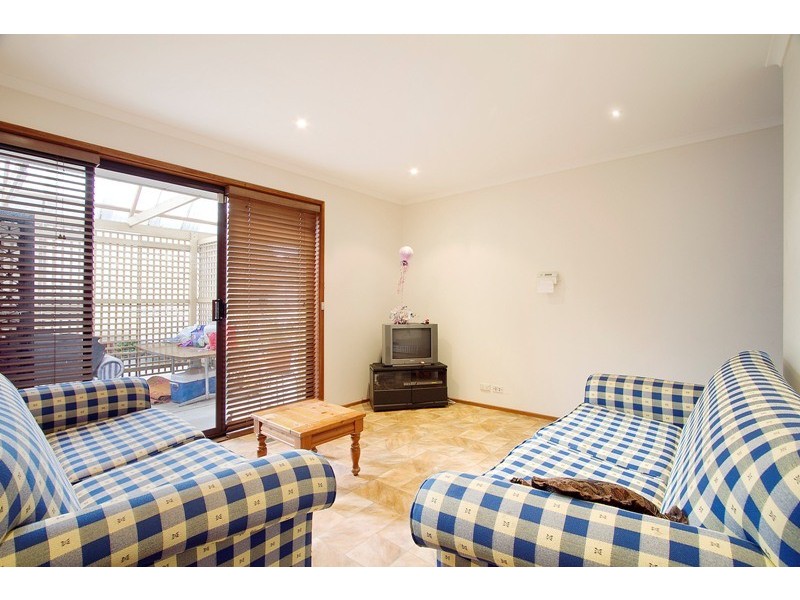 17 Henlow Rise, Hallam VIC 3803