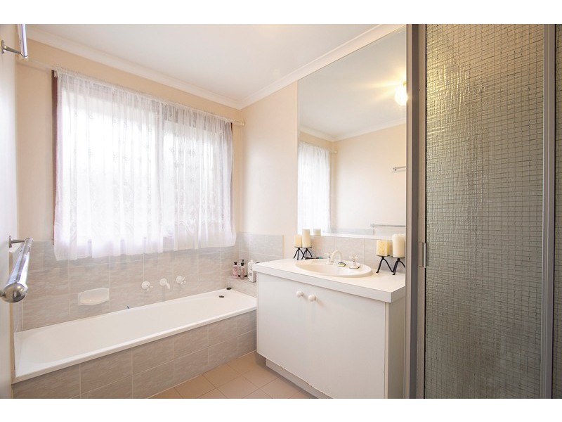 17 Henlow Rise, Hallam VIC 3803