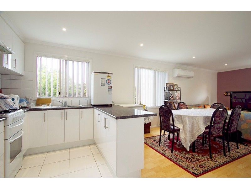 17 Henlow Rise, Hallam VIC 3803