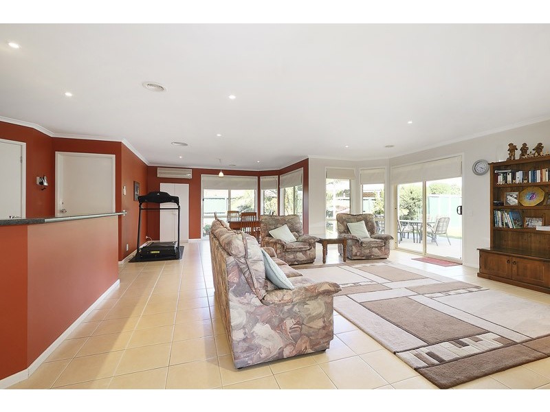 41 Community Parade, Narre Warren South VIC 3805