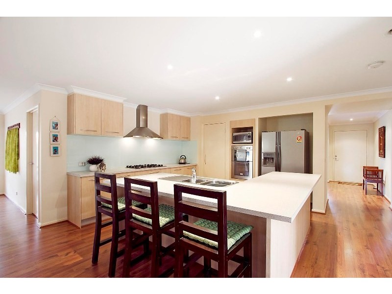 39 Tuileries Rise, Narre Warren South VIC 3805