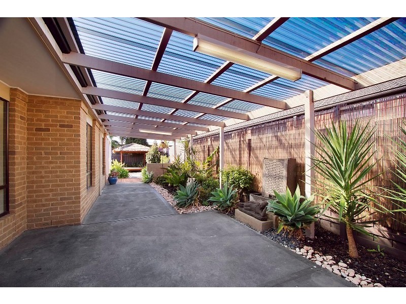 39 Tuileries Rise, Narre Warren South VIC 3805