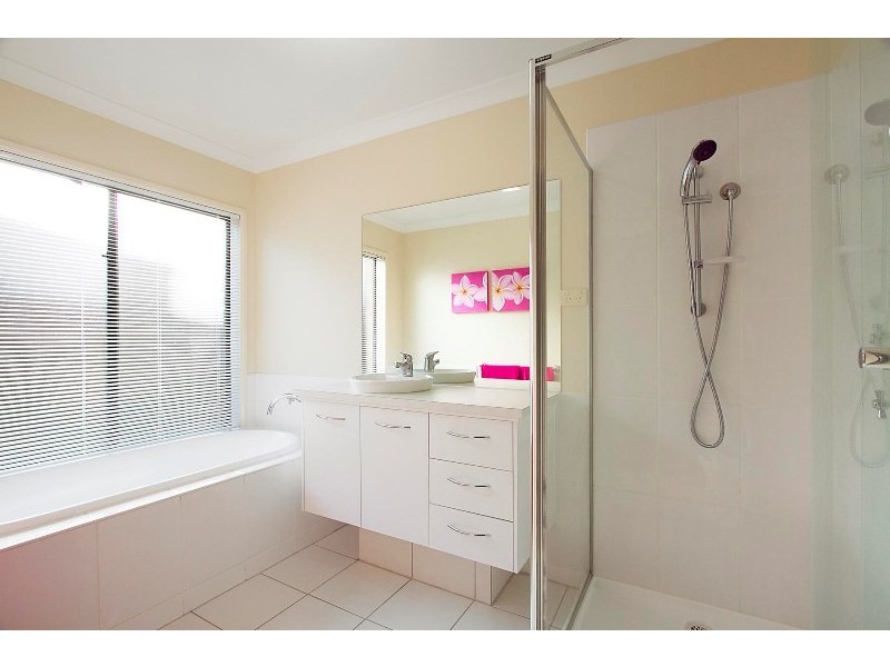 39 Tuileries Rise, Narre Warren South VIC 3805