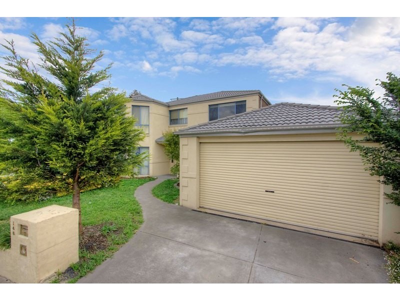 146 Sweeney Drive, Narre Warren VIC 3805