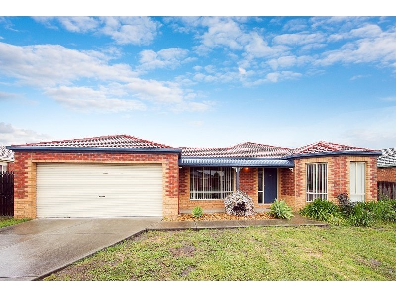 9 Chisholm Crescent, Narre Warren South VIC 3805