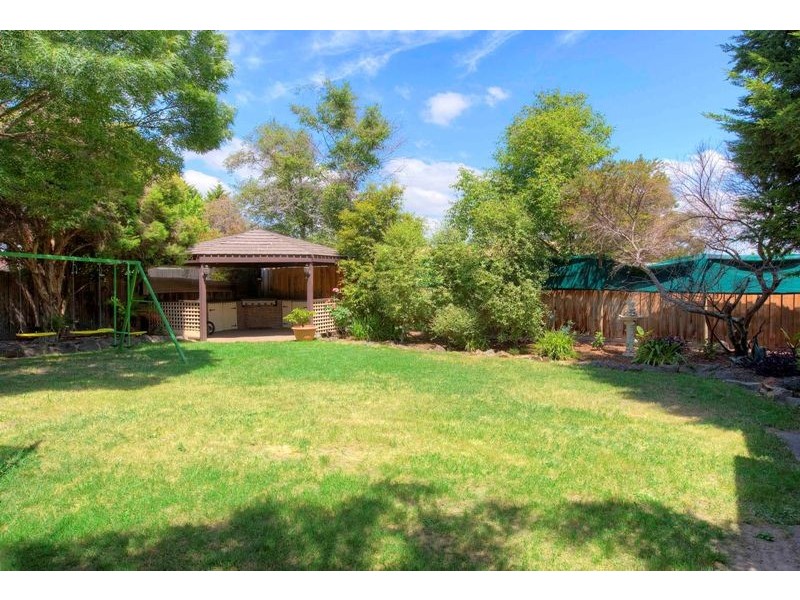 32 Franleigh Drive, Narre Warren VIC 3805