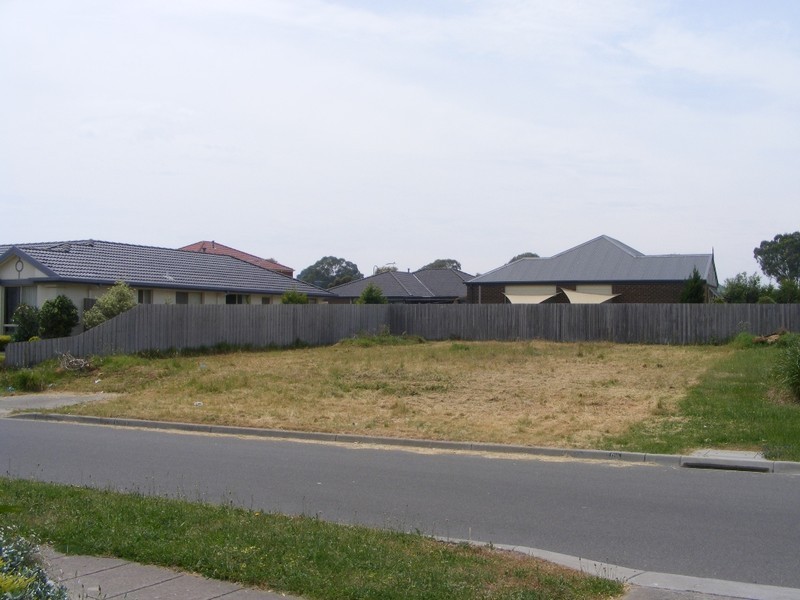 21 Eldershaw Drive, Lynbrook VIC 3975