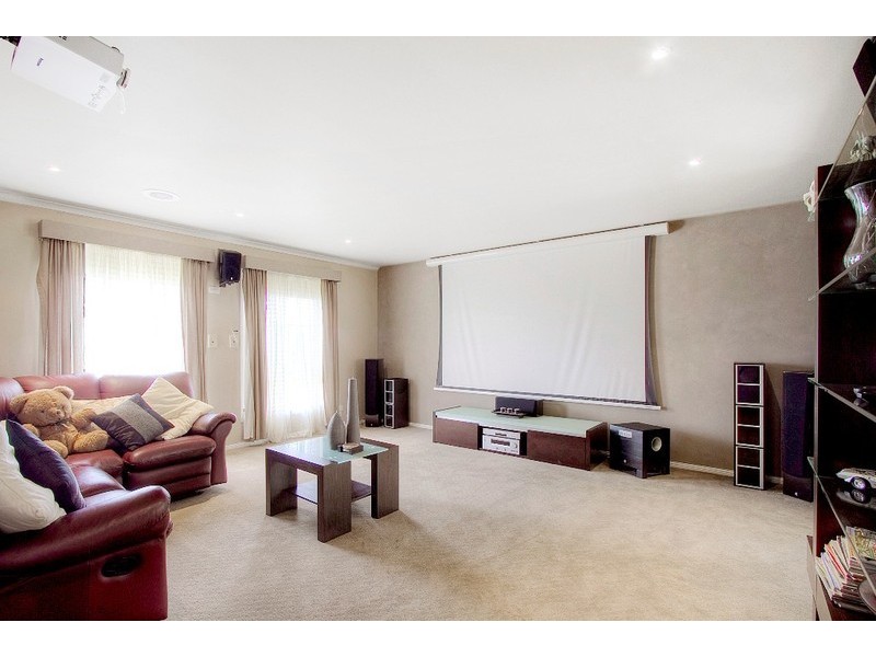 69 Langbourne Drive, Narre Warren South VIC 3805