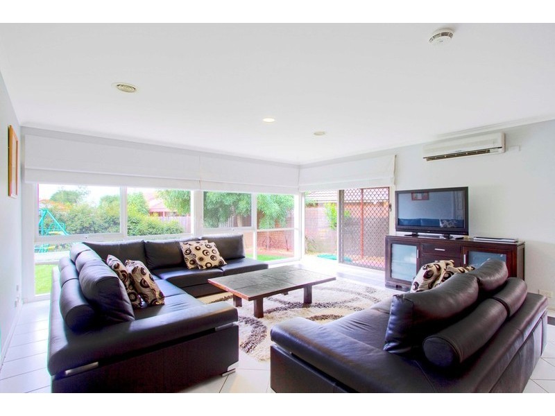 31 Strathaird Drive, Narre Warren South VIC 3805
