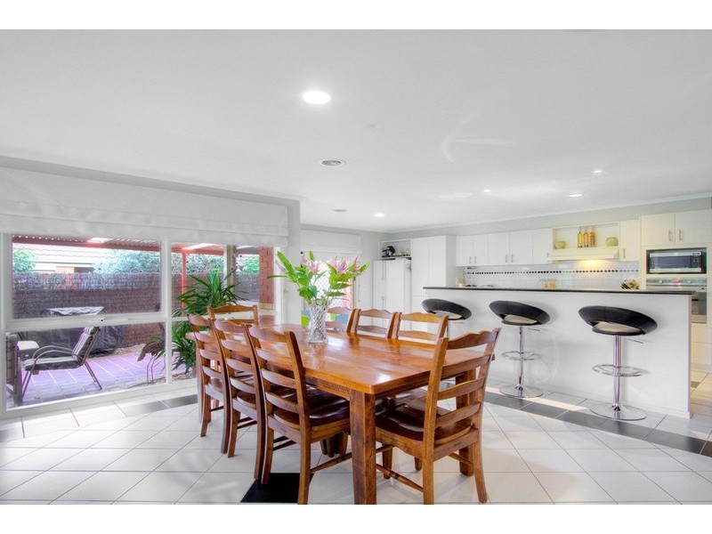 31 Strathaird Drive, Narre Warren South VIC 3805