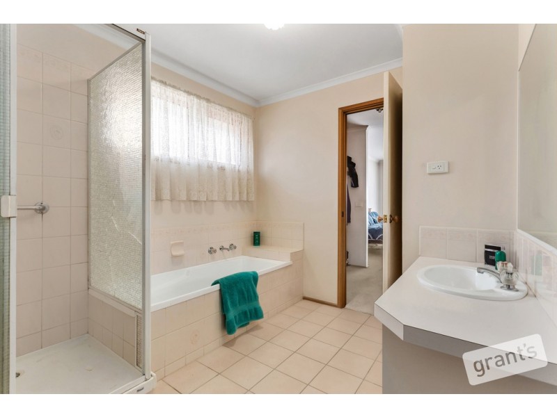 63 Barondi Avenue, Narre Warren VIC 3805