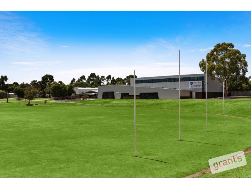 63 Barondi Avenue, Narre Warren VIC 3805