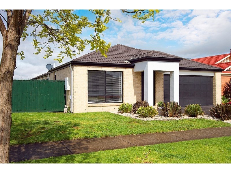 21 Kingston Avenue, Narre Warren South VIC 3805